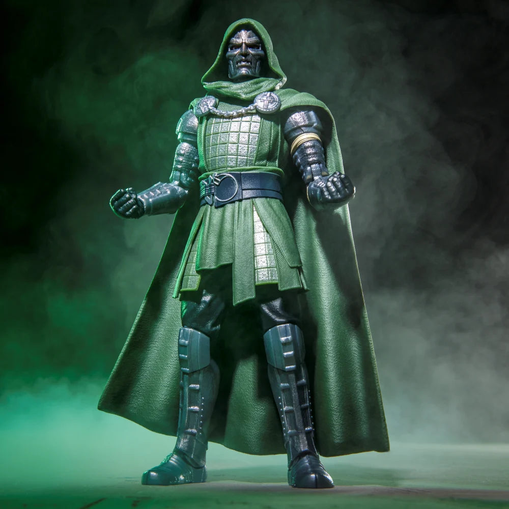 AVENGERS DOOMSDAY - Doctor Doom - Figure Legend Series 15cm