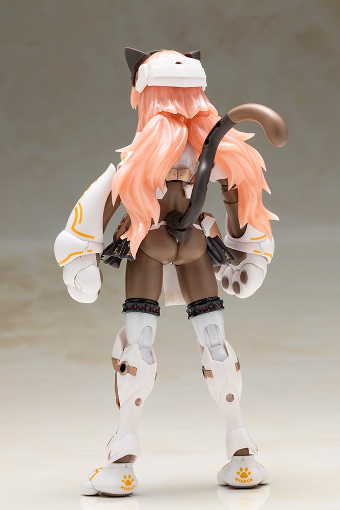 FRAME ARMS GIRL - Durga I Cat Armor - Model Kit 16cm