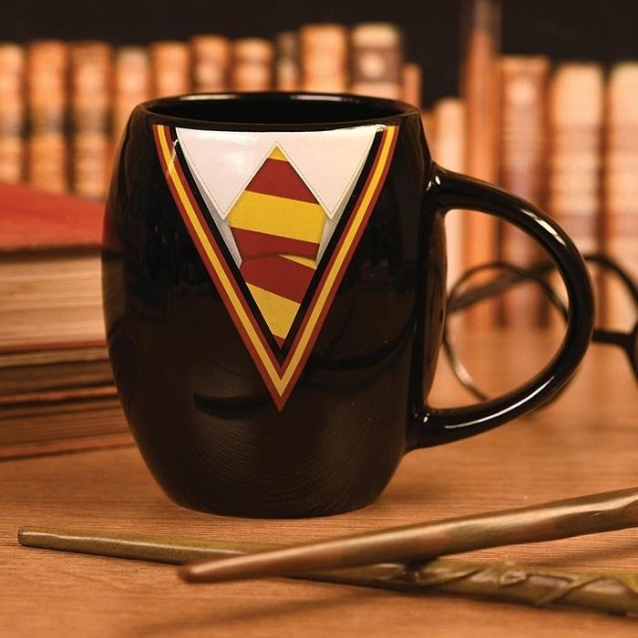 HARRY POTTER - Gryffindor Uniform - Oval Mug 425ml