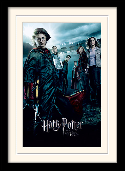HARRY POTTER – Aufgezogener und gerahmter 30 x 40-Druck – Feuerkelch
