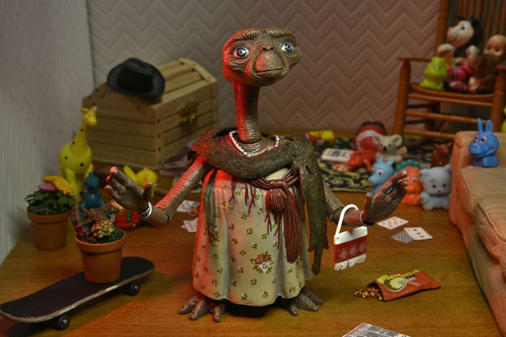 E.T. - Ultimate Dress-Up E.T. - Figure 40th anniversary 18cm