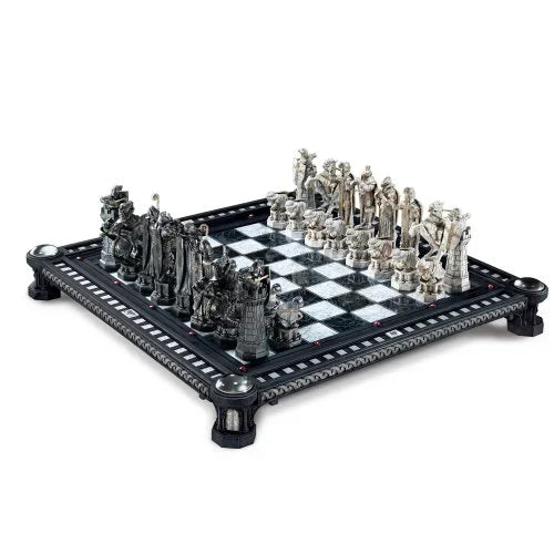 HARRY POTTER - The Final Challenge Chess Set