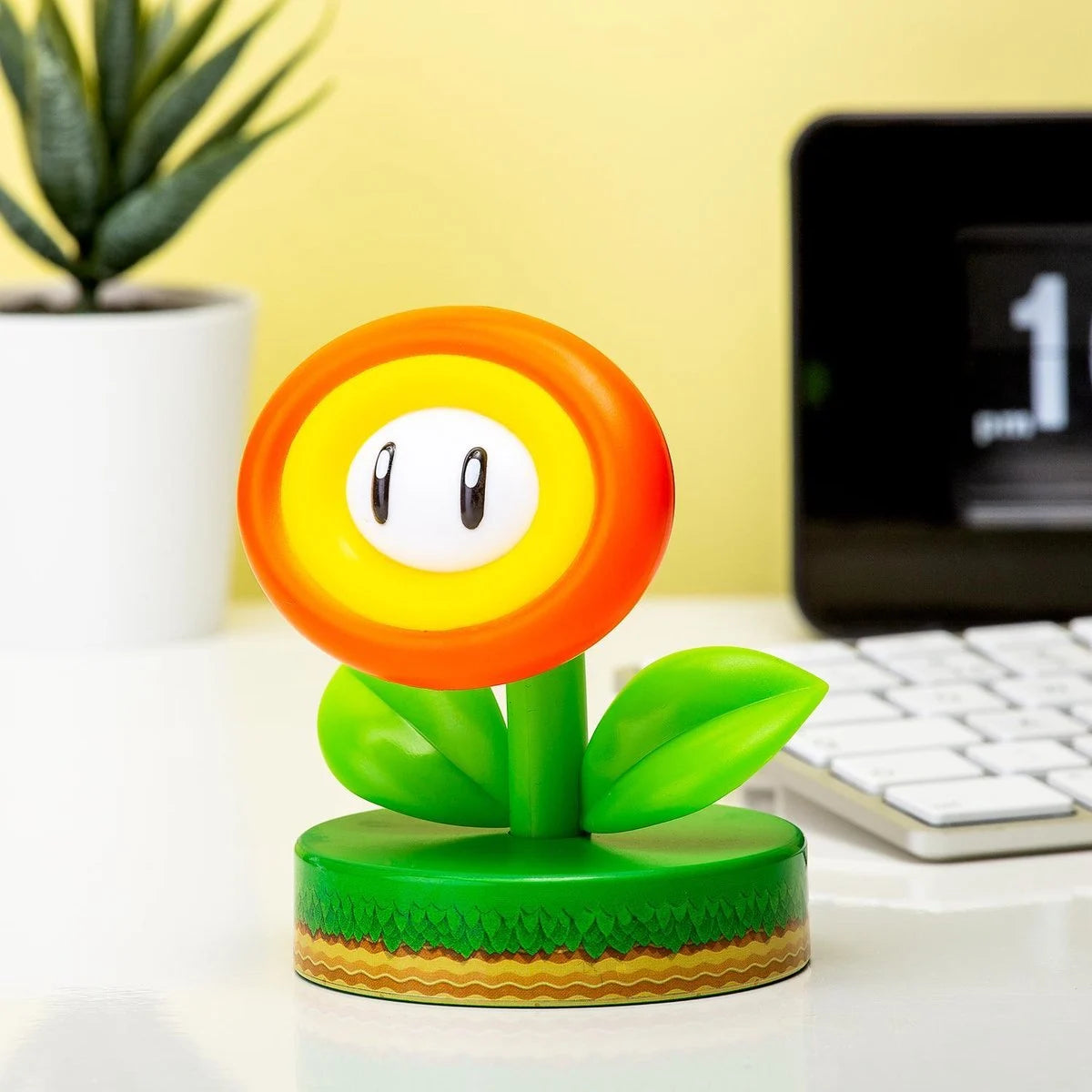 SUPER MARIO - Fire Flower - Icon Light 3.9inch