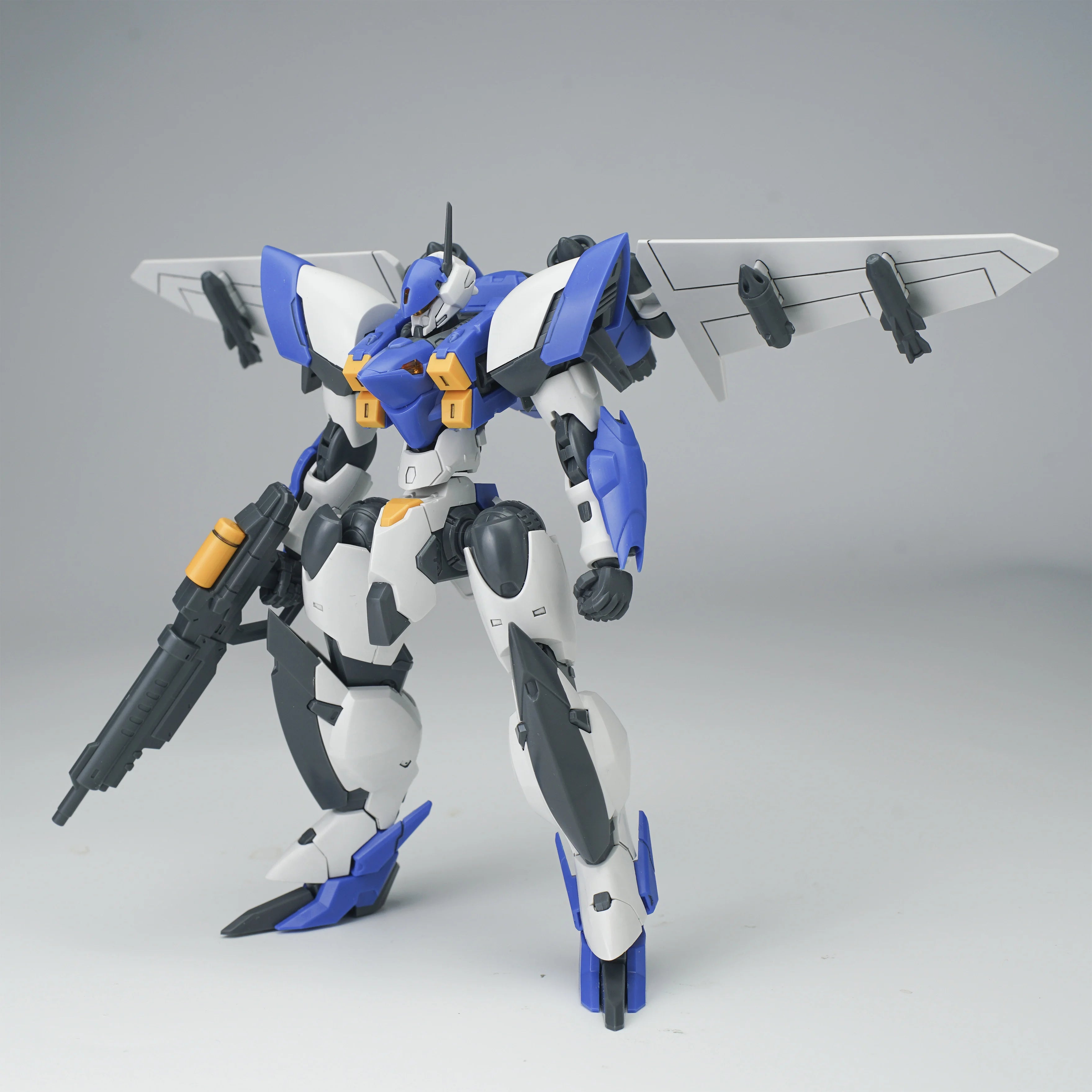 SHEIK MAINLAND - Ultra Action Trooper Yun Que Blue - Model Kit 1/144