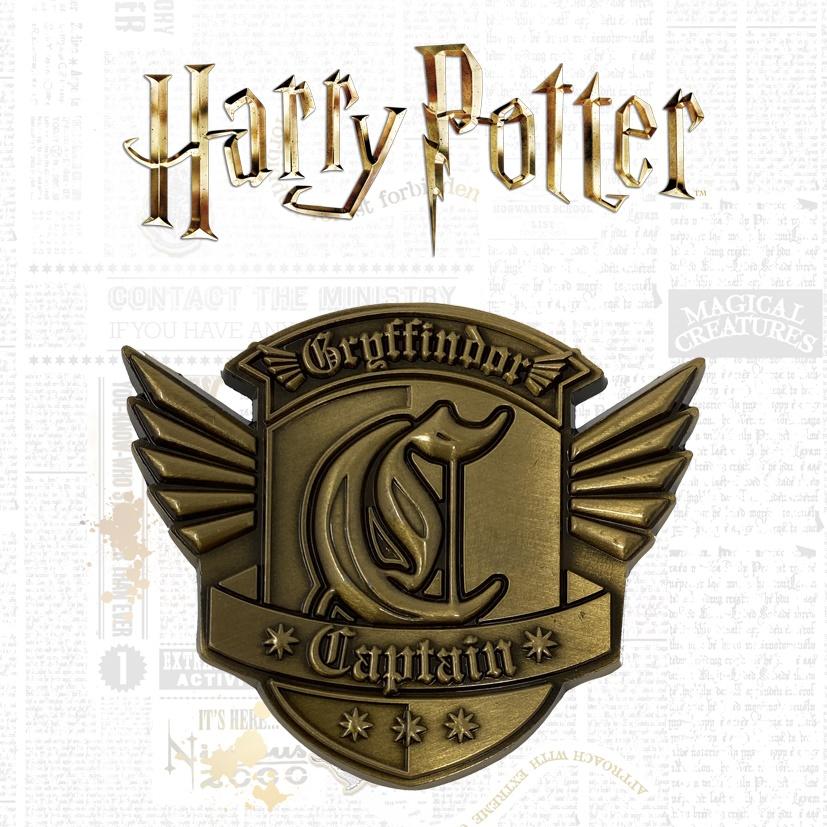 HARRY POTTER - Gryffindor Quidditch- Limited Edition Medallion