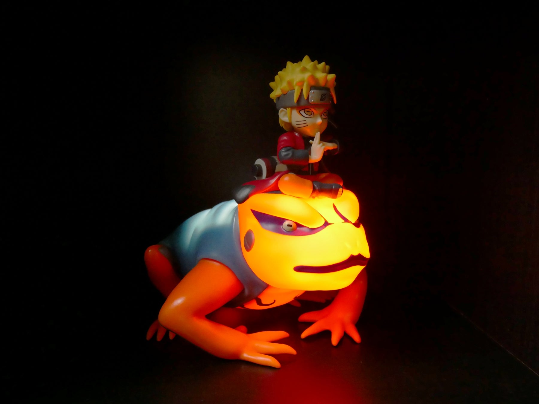 NARUTO & GAMAKISHI - Light-Up Figure - 8 inch