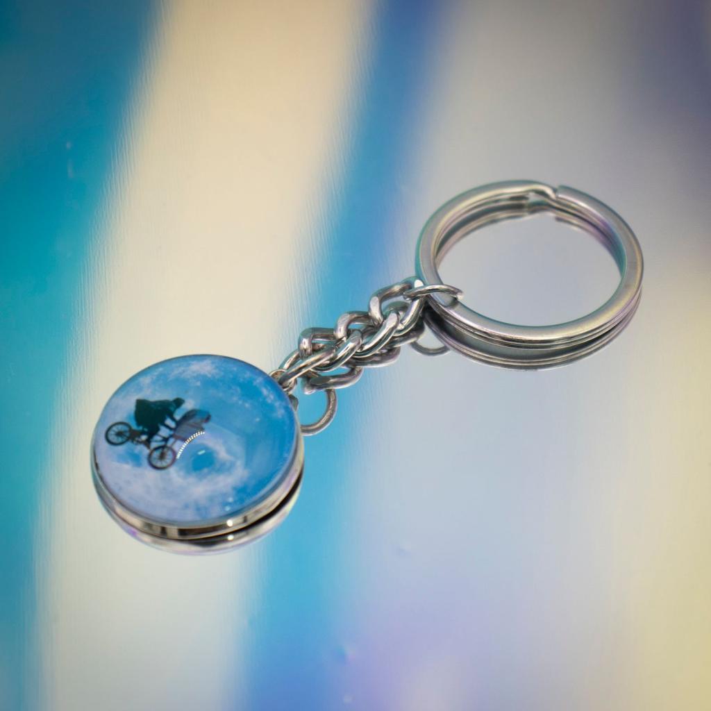 E.T. - Moon - Limited Edition Keyring