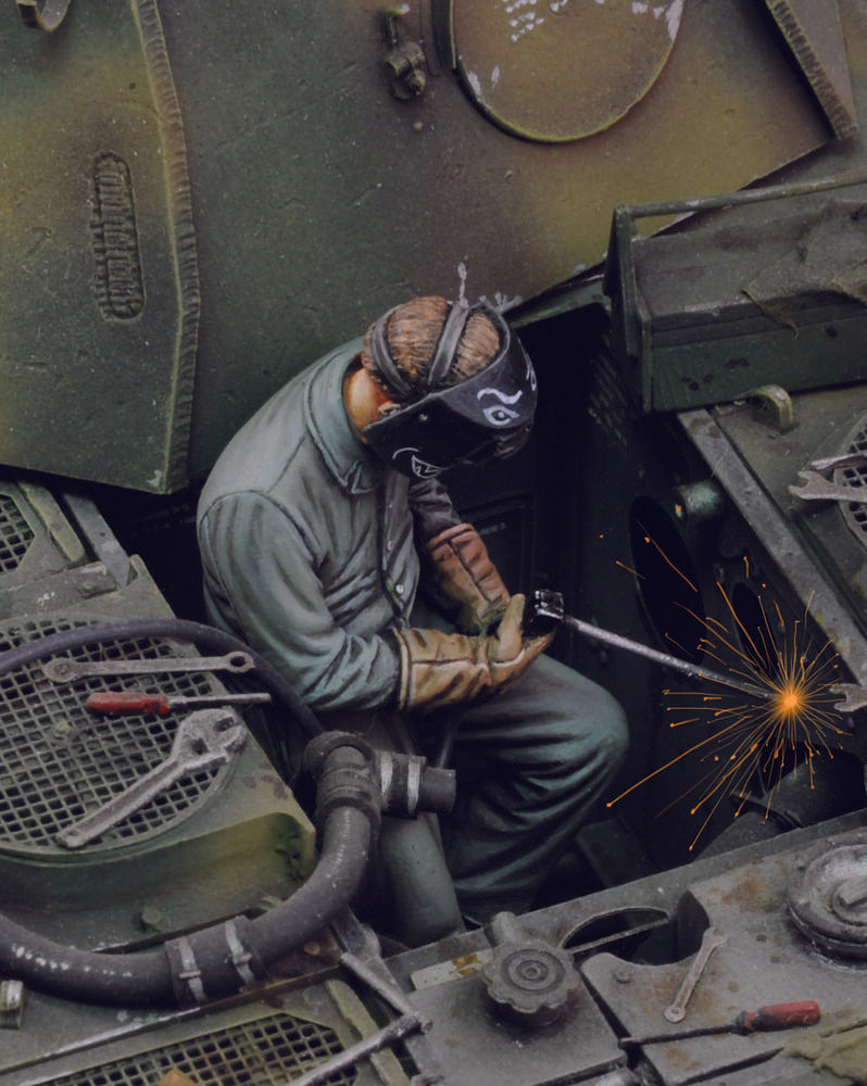 Man using electric welder-no.1