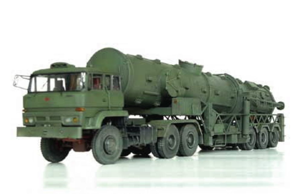 Chinesischer Raketenwerfer DF-21