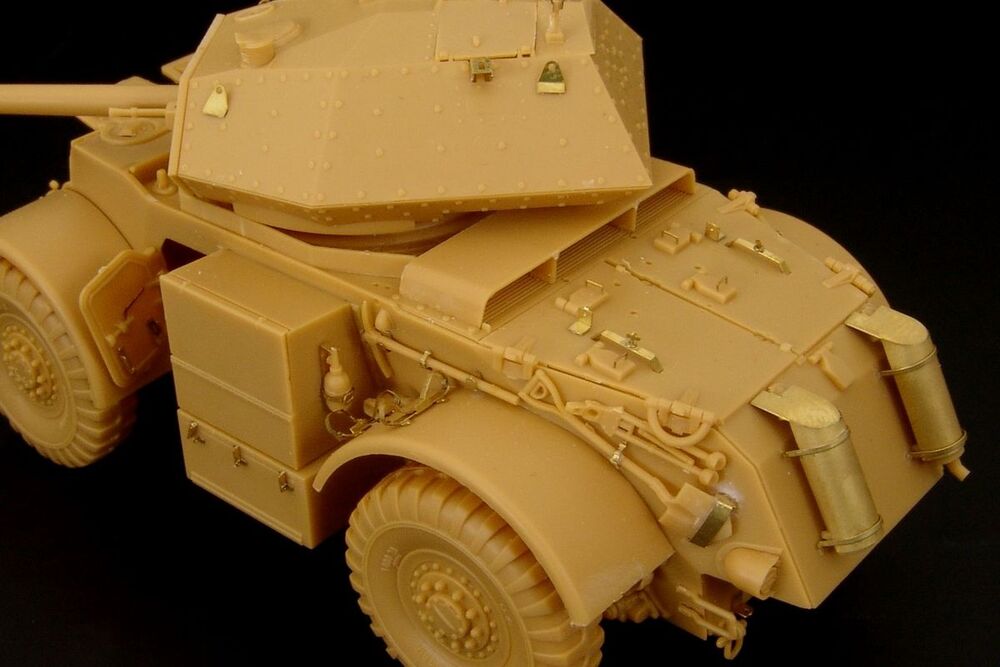 Staghound Mk III (BRONCO kit)