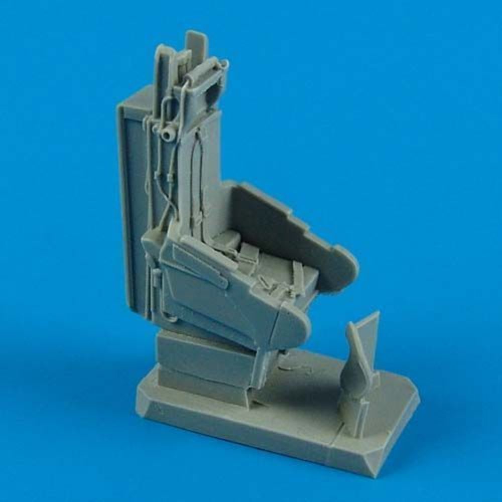 F-102A Delta Dart seat w. safety belts