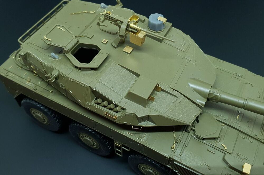 JGSDF Type 16  (Tamiya kit)