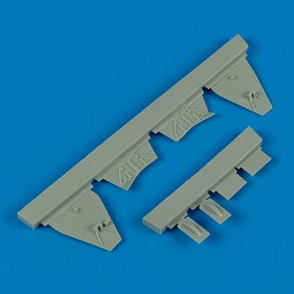 J2M3 Raiden undercarriage covers for HAS