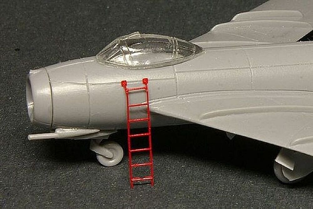 MIG-15-17 step ladder (two types)