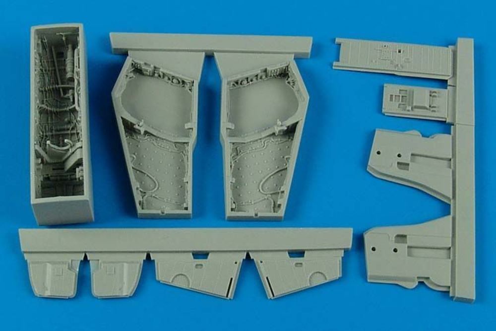 F-4B/N Phantom II wheel bays f. Academy