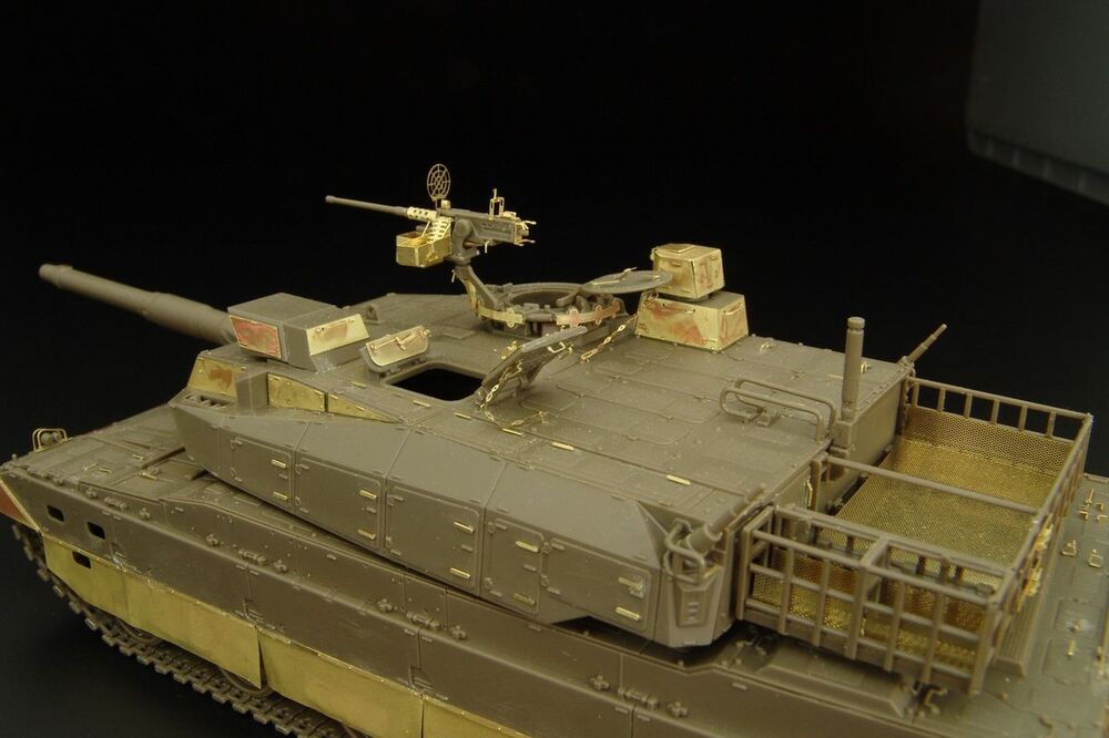 JGSDF TYPE 10 Tank ( Tamiya kit)