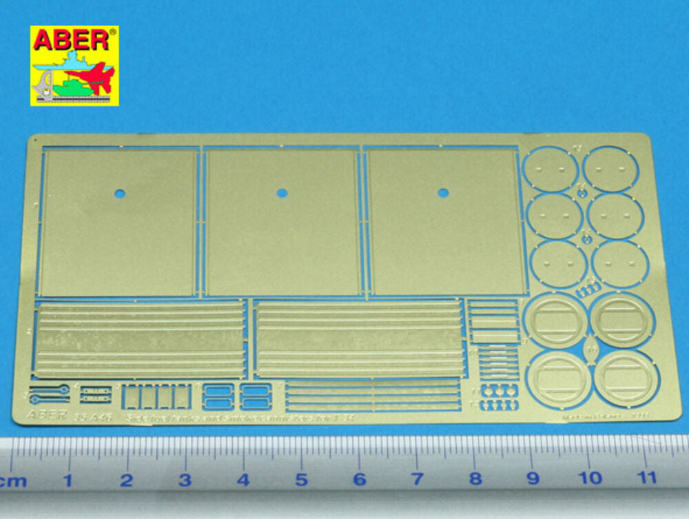 Side fuel tanks and smoke cannisters for T-34 & IS-2