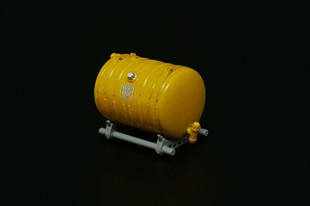 Mi-24D internal additional fuel tank