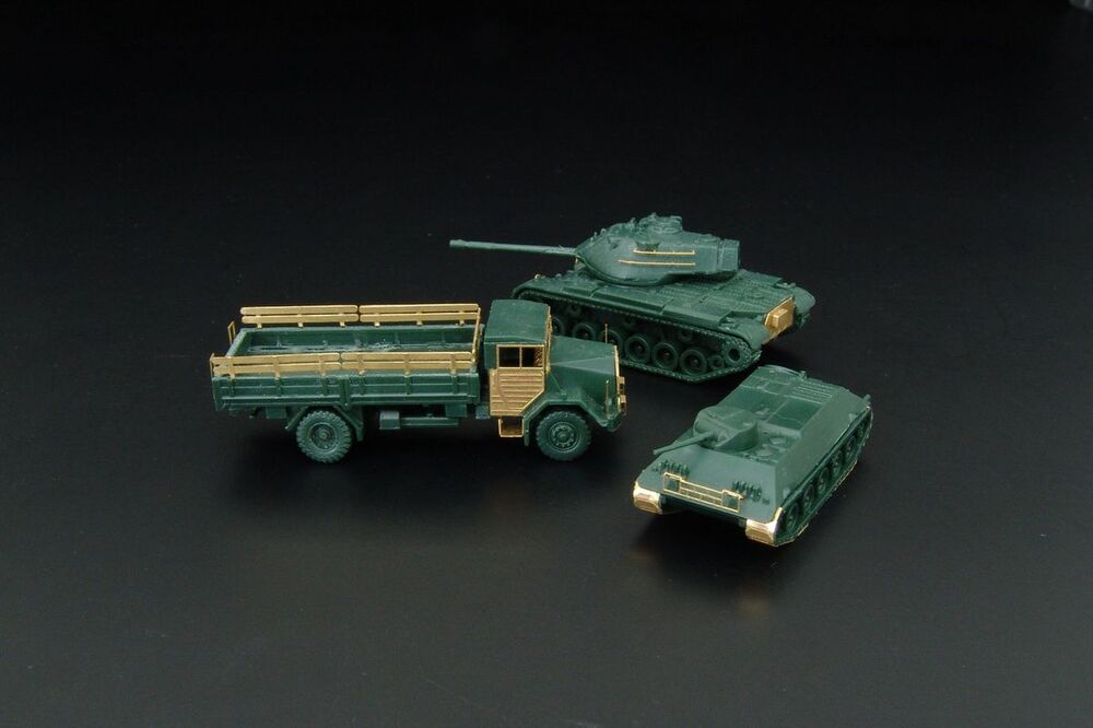 Bundeswehr Vehicles 2sets (Revell)