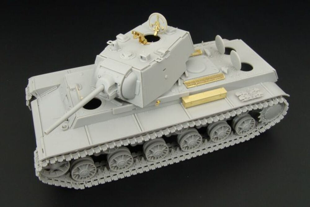 KV-1 model 1942 simpl turret (Hobbyboss)