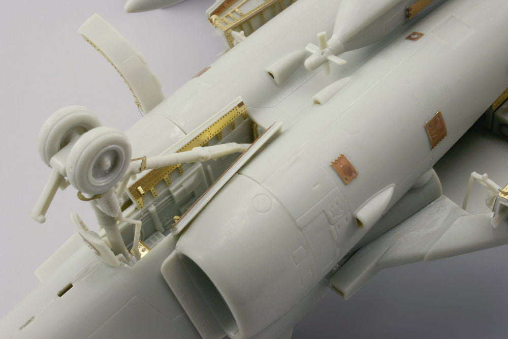 EA-6B undercarriage for Kinetic