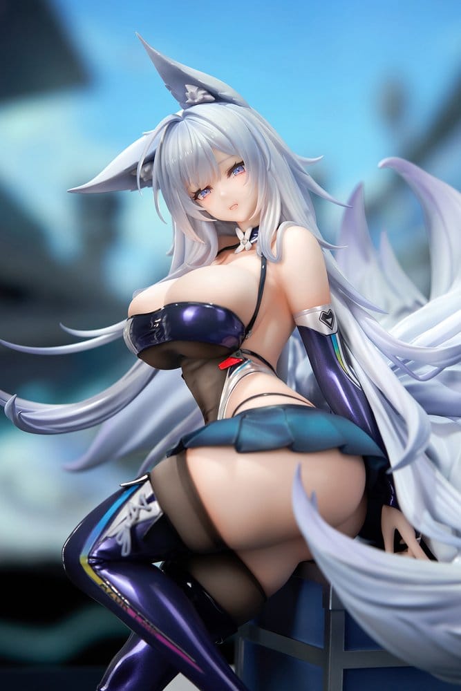 Azur Lane PVC Figure 1/7 Shinano Moonlit Chrome Ver. Acrylic Special Edition w/Display 25 cm