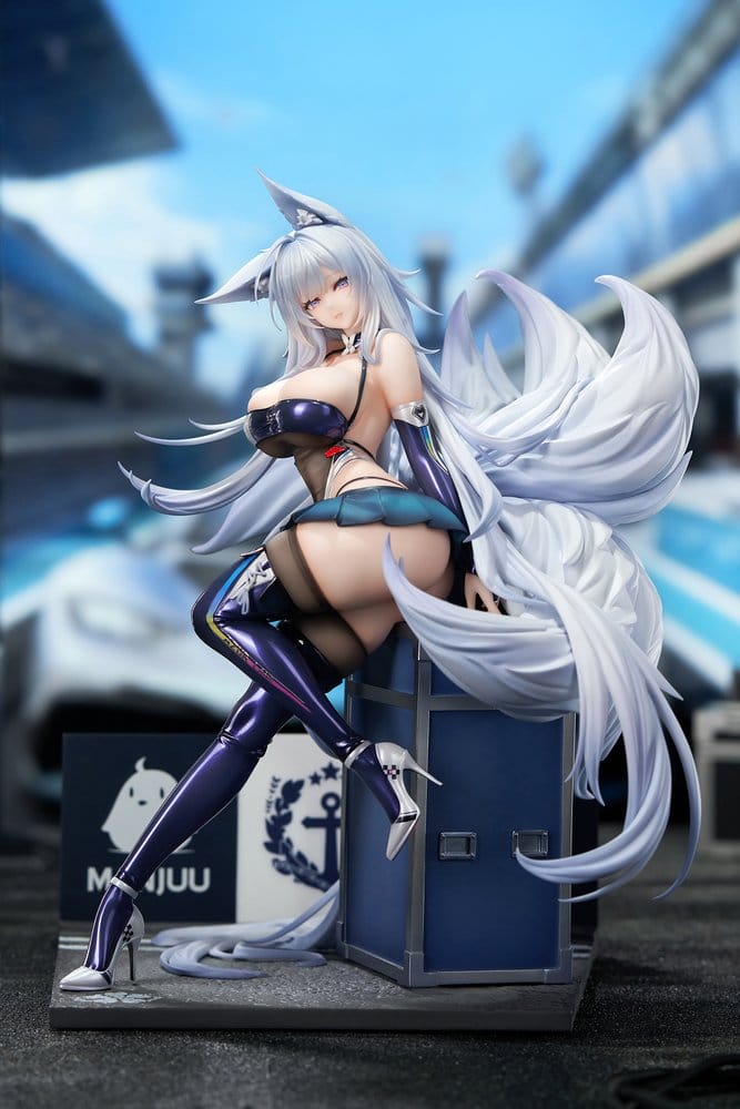 Azur Lane PVC Figure 1/7 Shinano Moonlit Chrome Ver. 25 cm