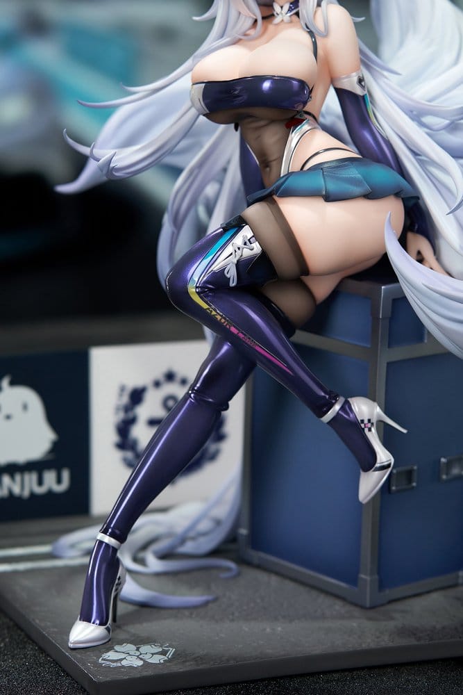 Azur Lane PVC Figure 1/7 Shinano Moonlit Chrome Ver. 25 cm