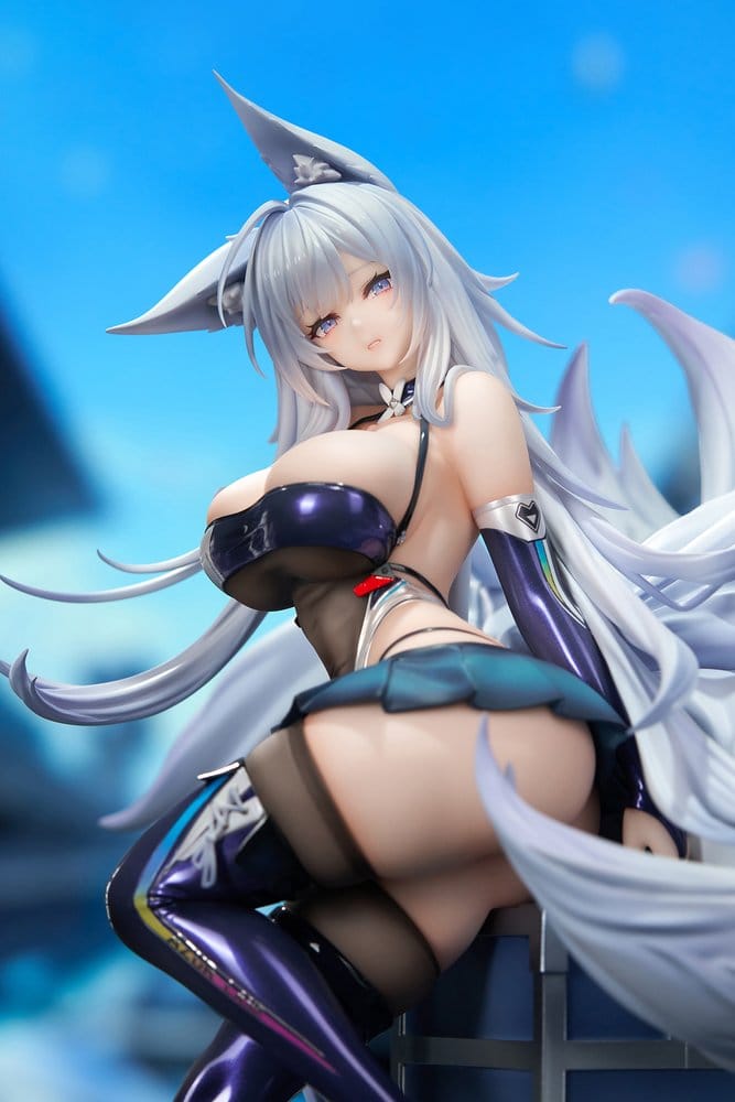 Azur Lane PVC Figure 1/7 Shinano Moonlit Chrome Ver. 25 cm