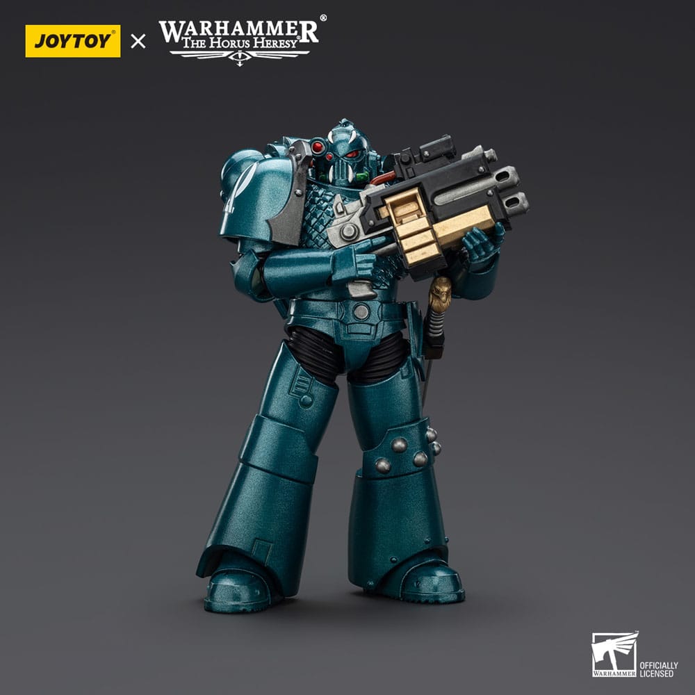 Warhammer The Horus Heresy Action Figure Alpha Legion Headhunter With Banestrike Combi-Bolter And Power Dagger 20 cm