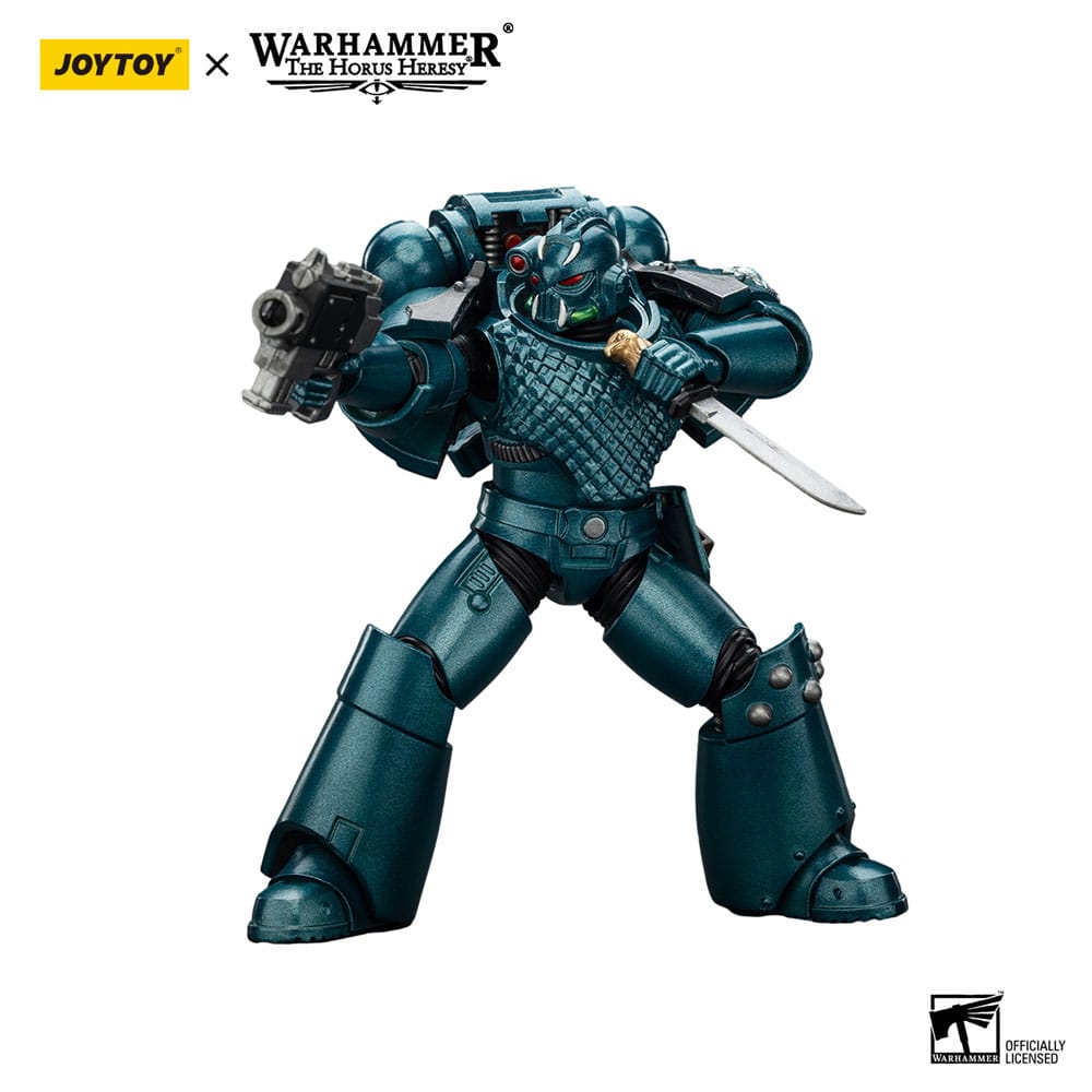 Warhammer The Horus Heresy Action Figure Alpha Legion Headhunter With Banestrike Combi-Bolter And Power Dagger 20 cm