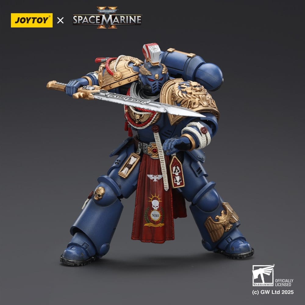 Warhammer 40,000: Space Marine 2 Action Figure Ultramarines Relic Primus Armour with Plasma Pistol and Combat Blade 13 cm