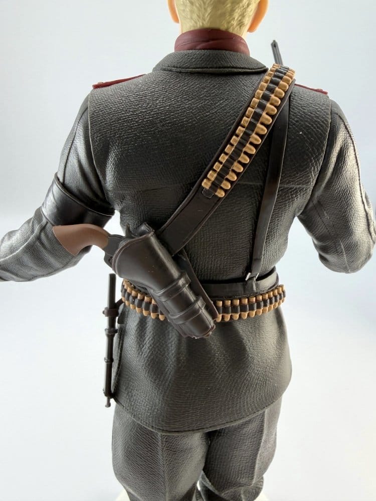 Metal Gear Solid: Snake Eater PVC Figure Ocelot 20 cm