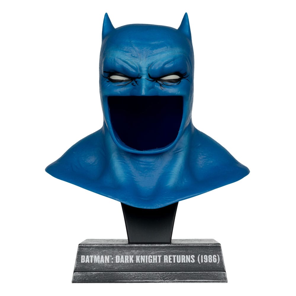 The Dark Knight Returns DC Direct Mini Replica 1/3 Batman Cowl 19 cm