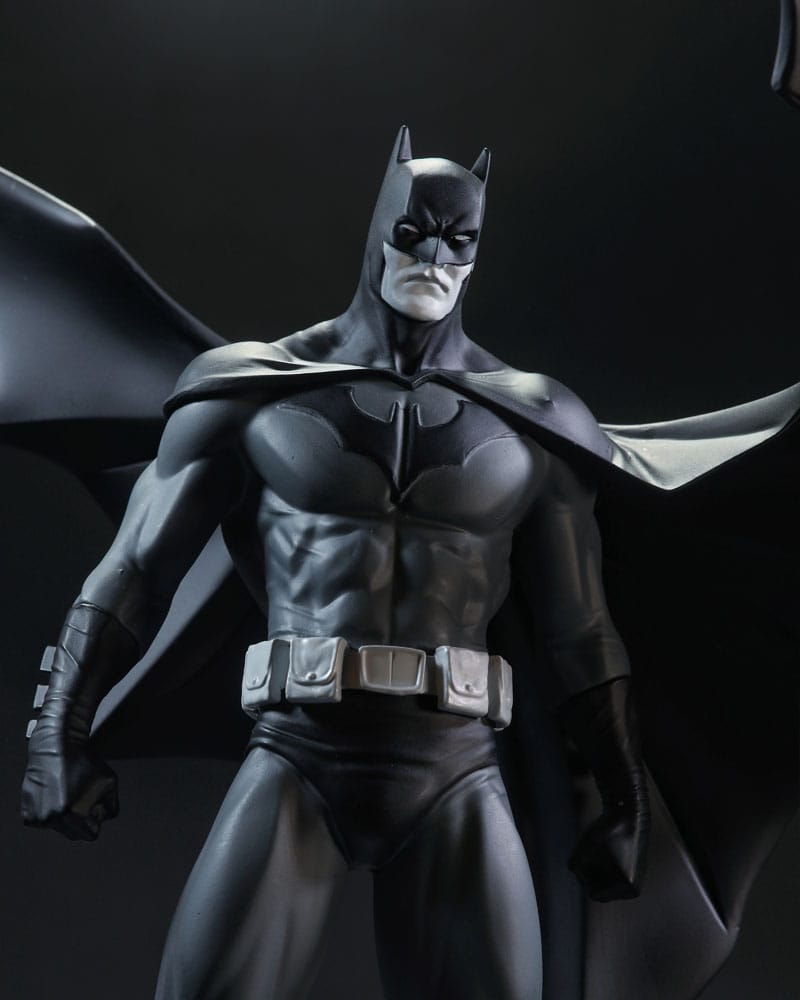 DC Direct Resin Statue Batman Black &amp; White Batman (von Jorge Jimenez) 27 cm