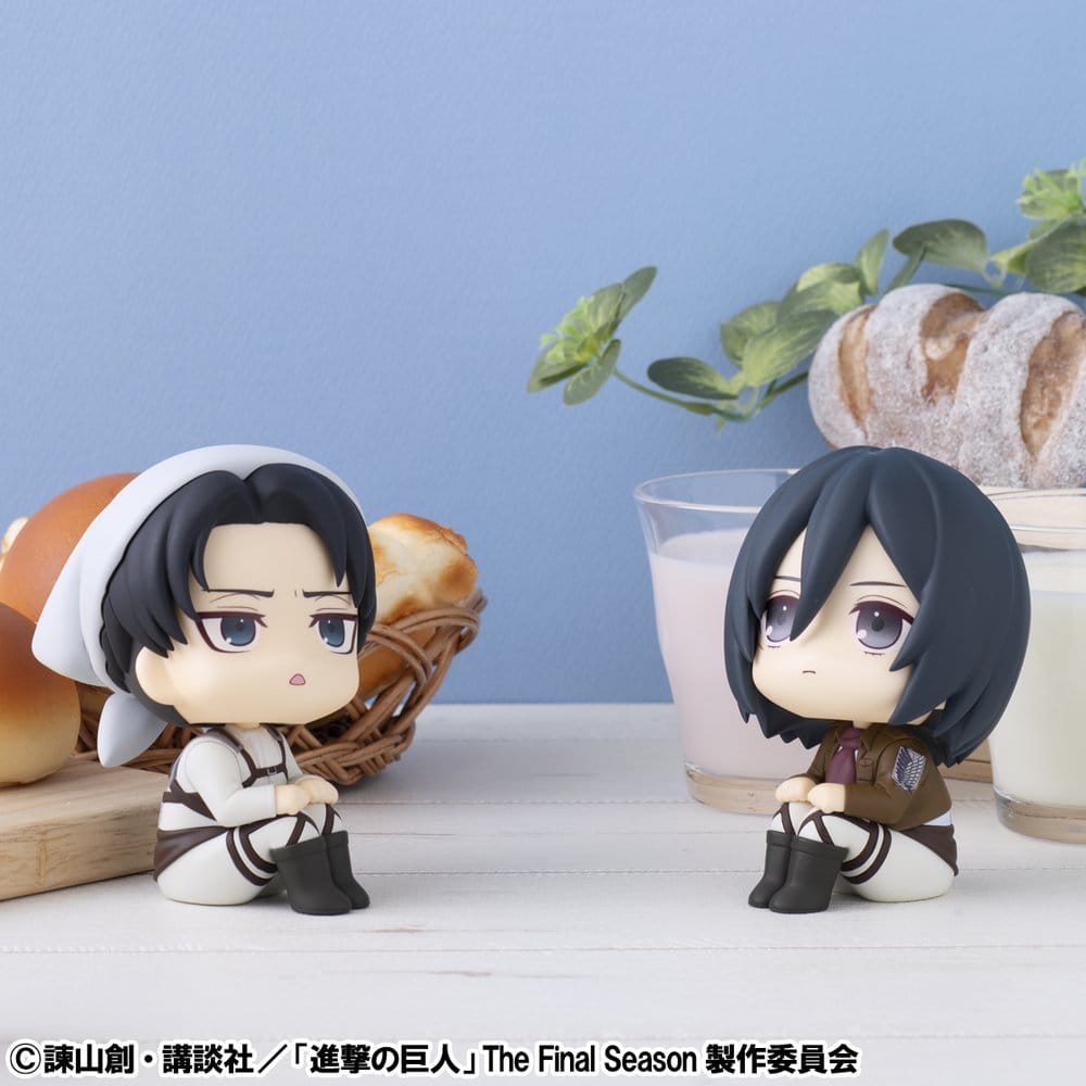 Attack on Titan Look Up PVC Statues Levi Cleaning up Ver. & Mikasa Ackerman (with gift) 11 cm