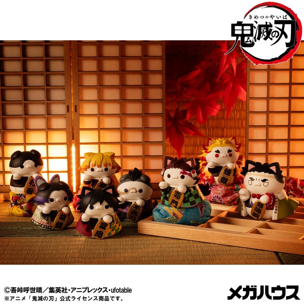 Demon Slayer: Kimetsu no Yaiba Mega Cat Project Trading Figures 8-Pack Fortune Cats Ver. 01 7 cm Blind Box (with gift)