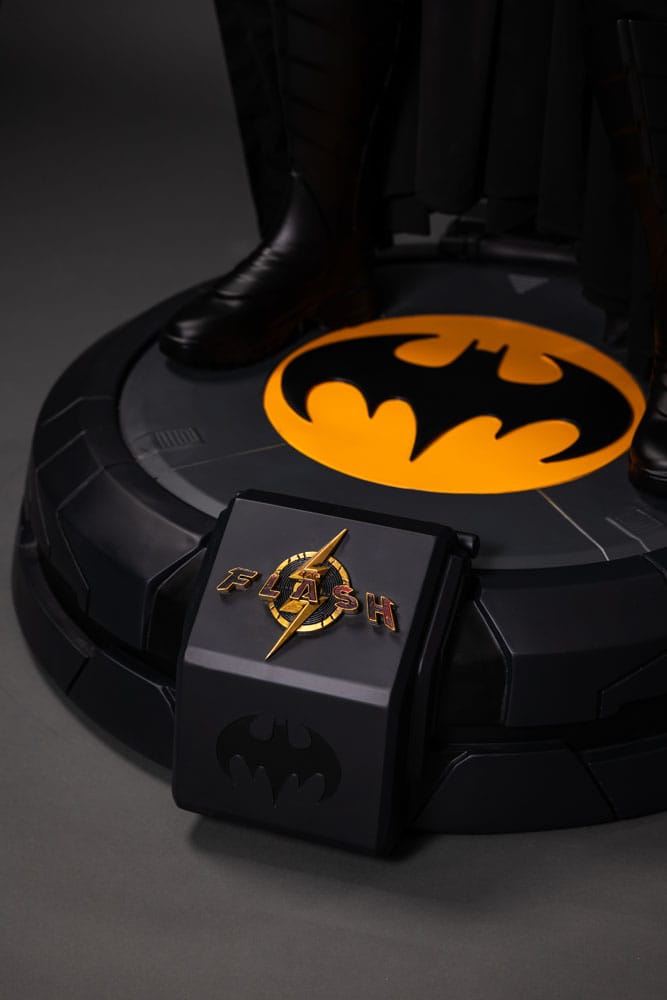 Die lebensgroße Flash-Statue Batman Keaton 2 211 cm