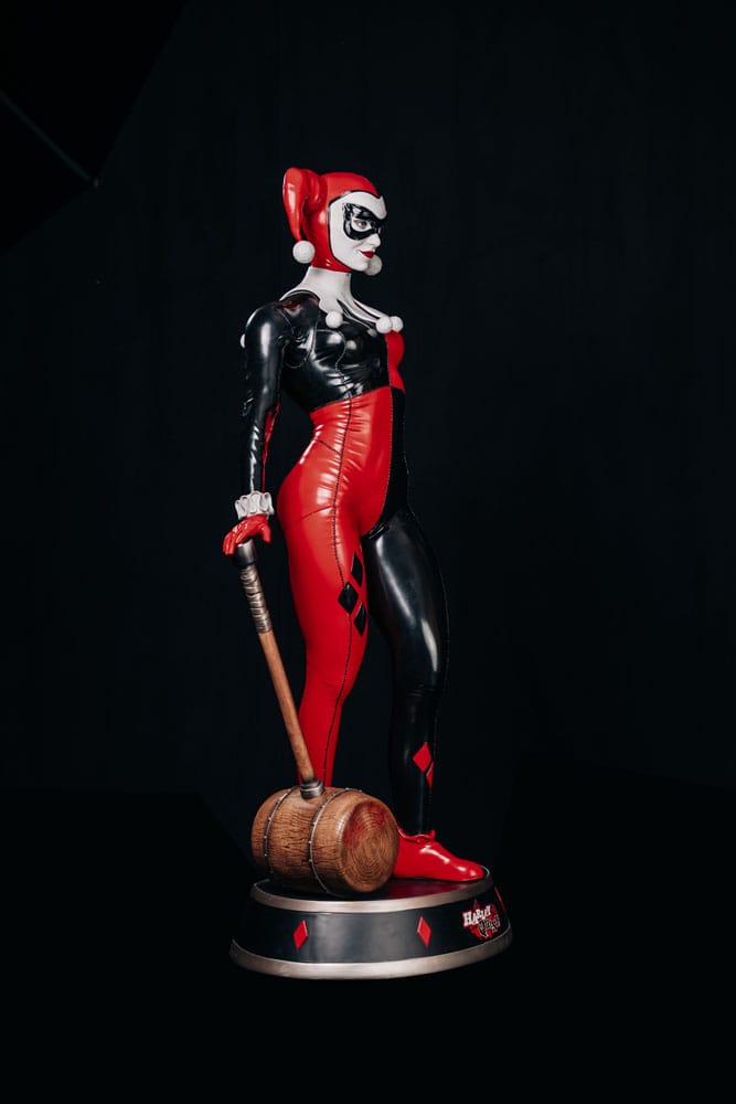 DC Comics Lebensgroße Statue Harley Quinn 196 cm