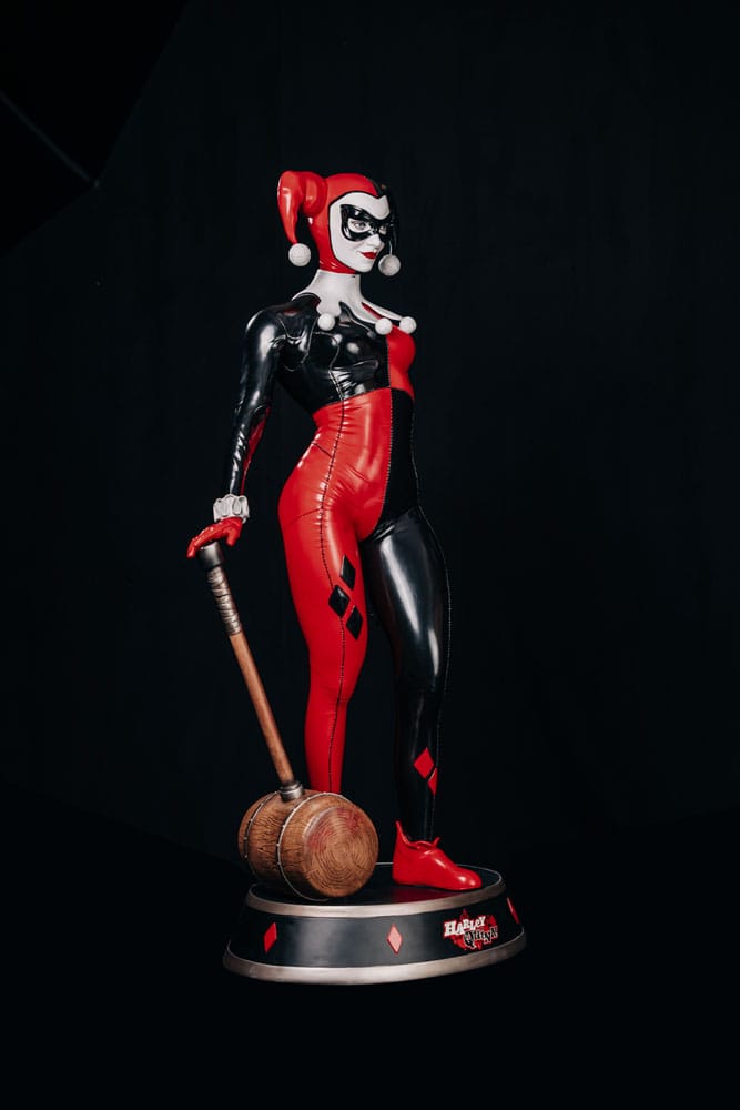 DC Comics Lebensgroße Statue Harley Quinn 196 cm