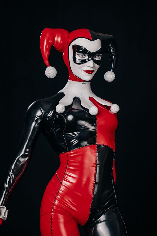 DC Comics Lebensgroße Statue Harley Quinn 196 cm