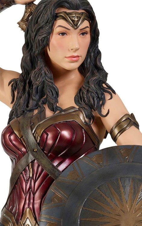 Wonder Woman Lebensgroße Statue Wonder Woman 224 cm