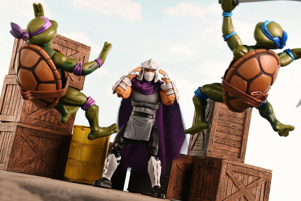 Teenage Mutant Ninja Turtles Action Figure Ultimate Shredder (Classic Colors) 18 cm