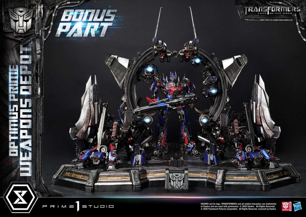 Transformers: Dark of the Moon (Movie) Museum Masterline Statue Optimus Prime Weapons Depot Bonus Version 127 cm