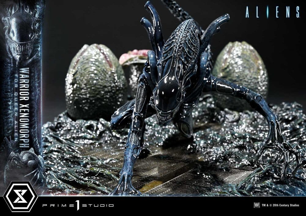 Aliens (Film) Ultimate Diorama Masterline Statue Warrior Xenomorph for Queen Alien 23 cm
