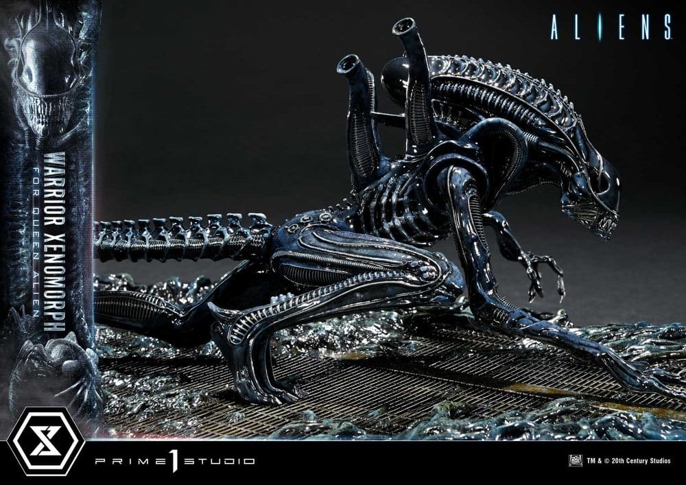 Aliens (Film) Ultimate Diorama Masterline Statue Warrior Xenomorph for Queen Alien 23 cm
