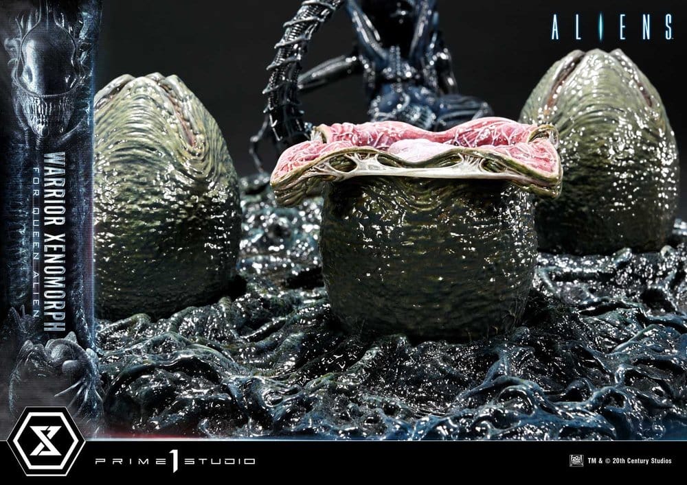 Aliens (Film) Ultimate Diorama Masterline Statue Warrior Xenomorph for Queen Alien 23 cm