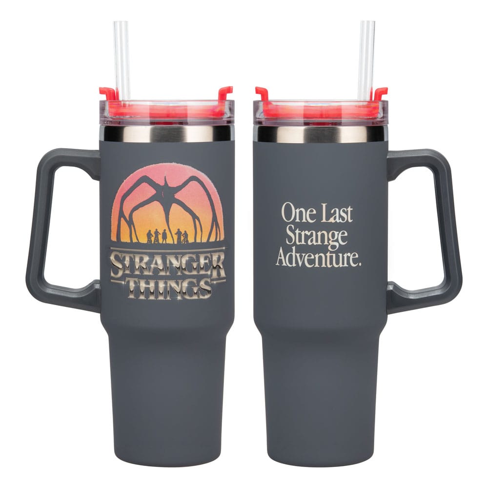 Stranger Things 5 Drinking cup with straw 900 ml