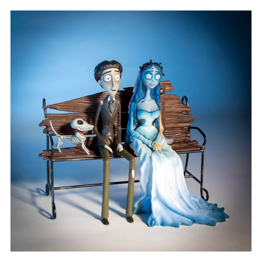 Corpse Bride Gift Set Figure & Keyring Victor & Emily