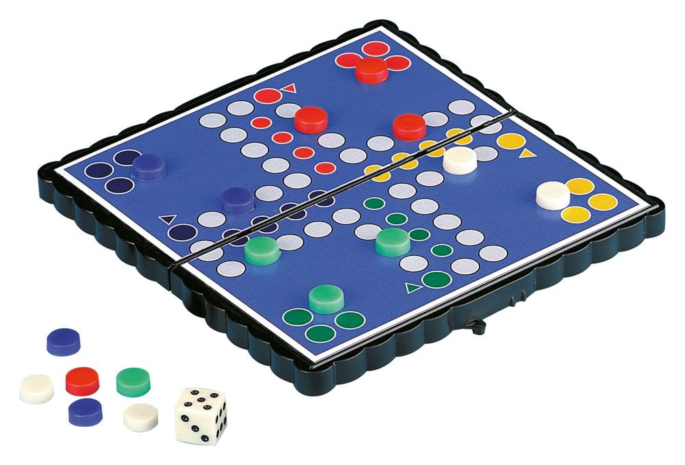 Magnetic Travel Games Display (24)